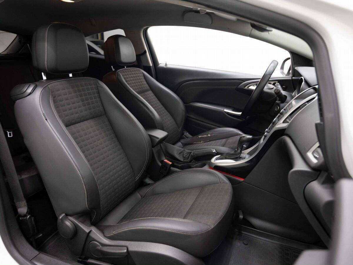 Opel Astra GTC, 2012 Фото №11