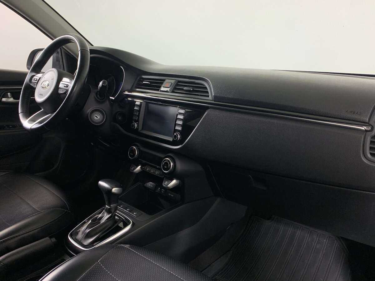 Kia Rio, 2018 Фото №11