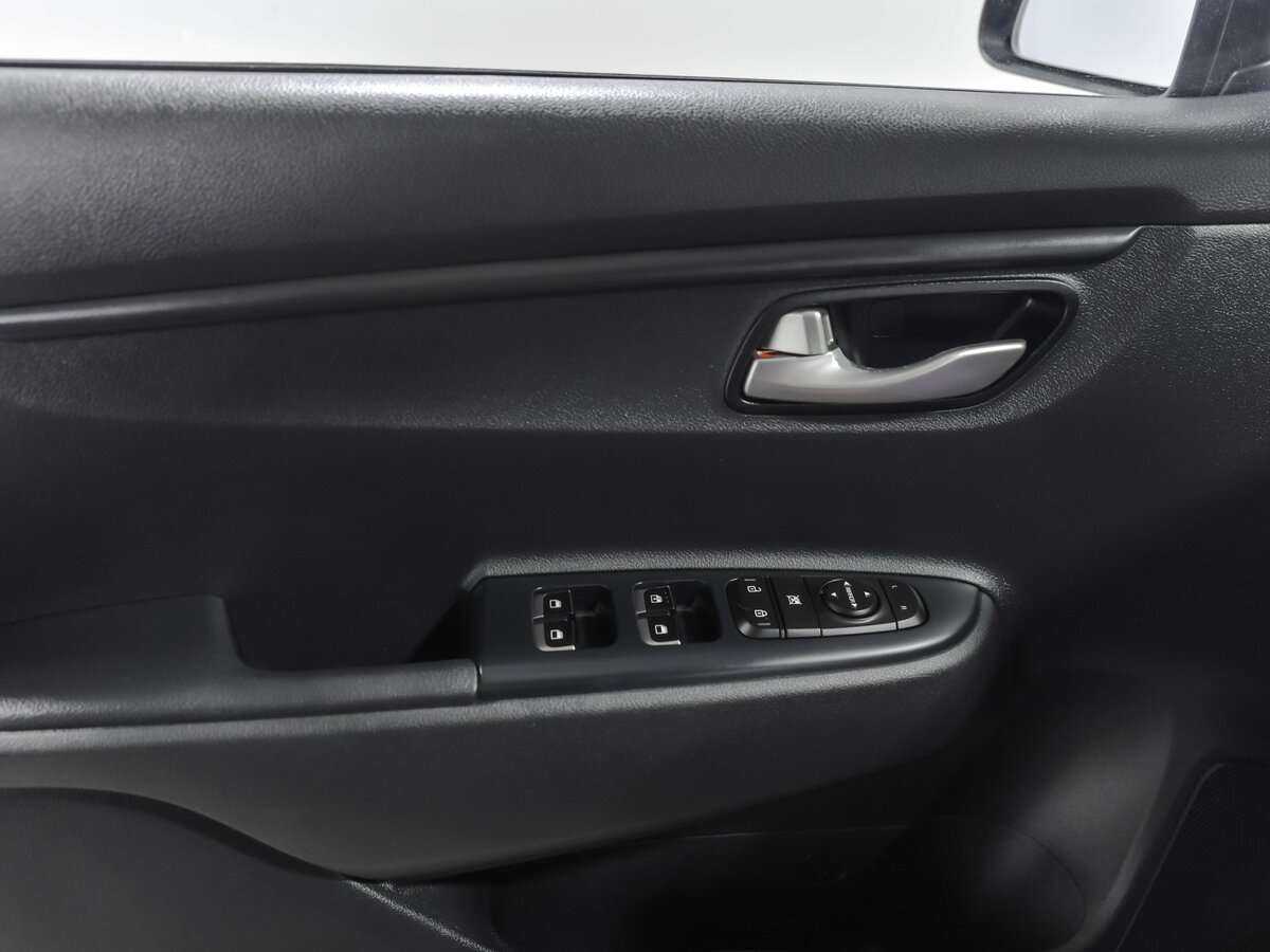 Kia Rio X-Line, 2020 Фото №13