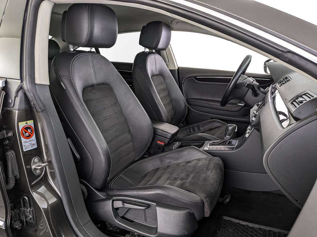 Volkswagen Passat CC, 2012 Фото №21