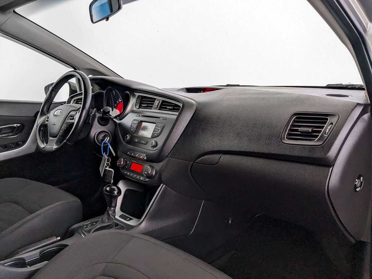 Kia Ceed, 2017 Фото №11