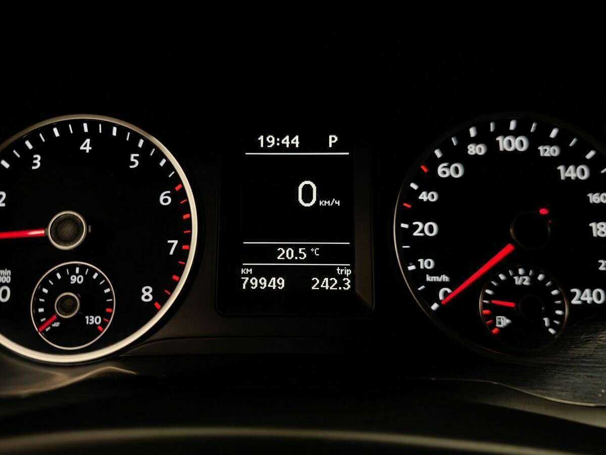 Volkswagen Tiguan, 2013 Фото №16