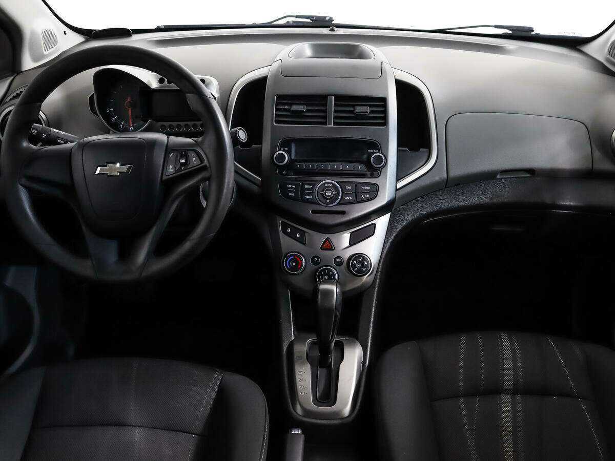 Chevrolet Aveo, 2013 Фото №12