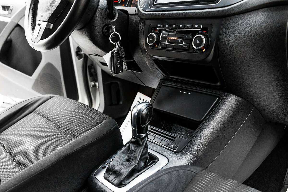 Volkswagen Tiguan, 2012 Фото №10