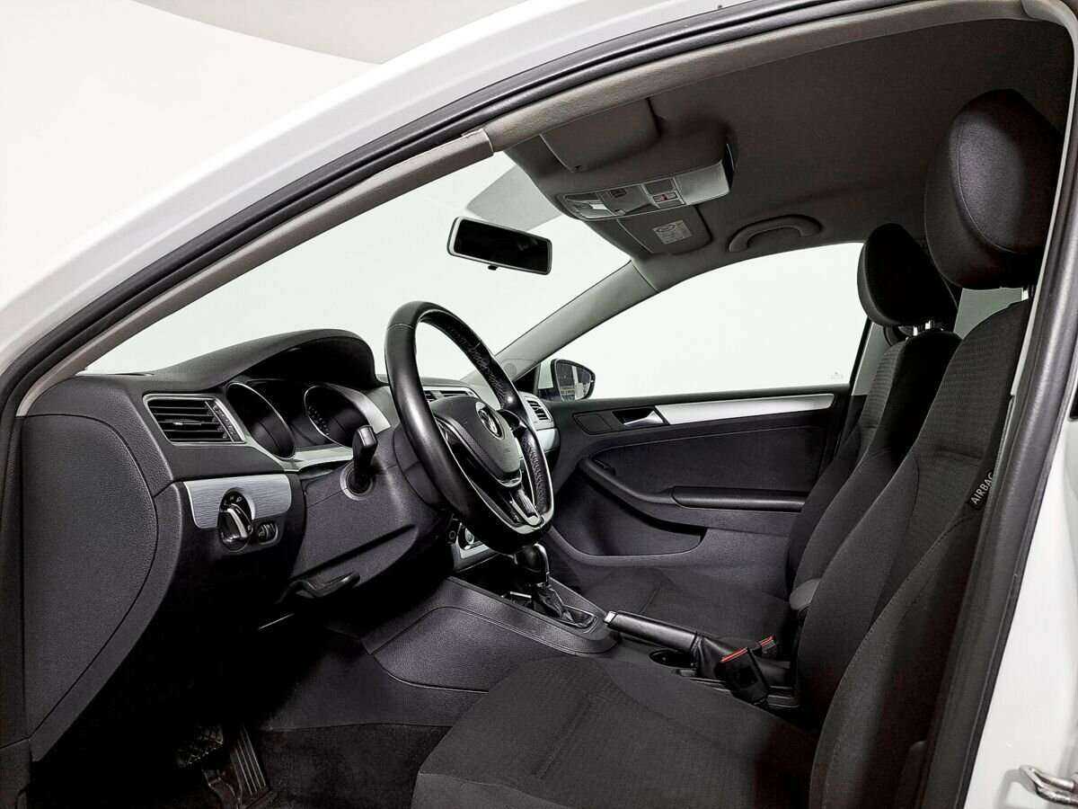 Volkswagen Jetta, 2018 Фото №13