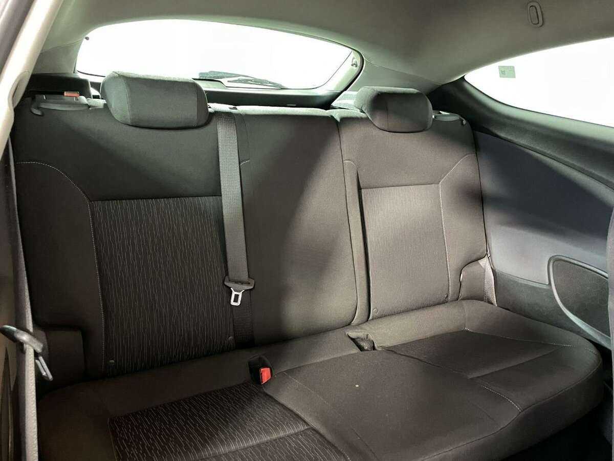 Opel Astra GTC, 2013 Фото №16