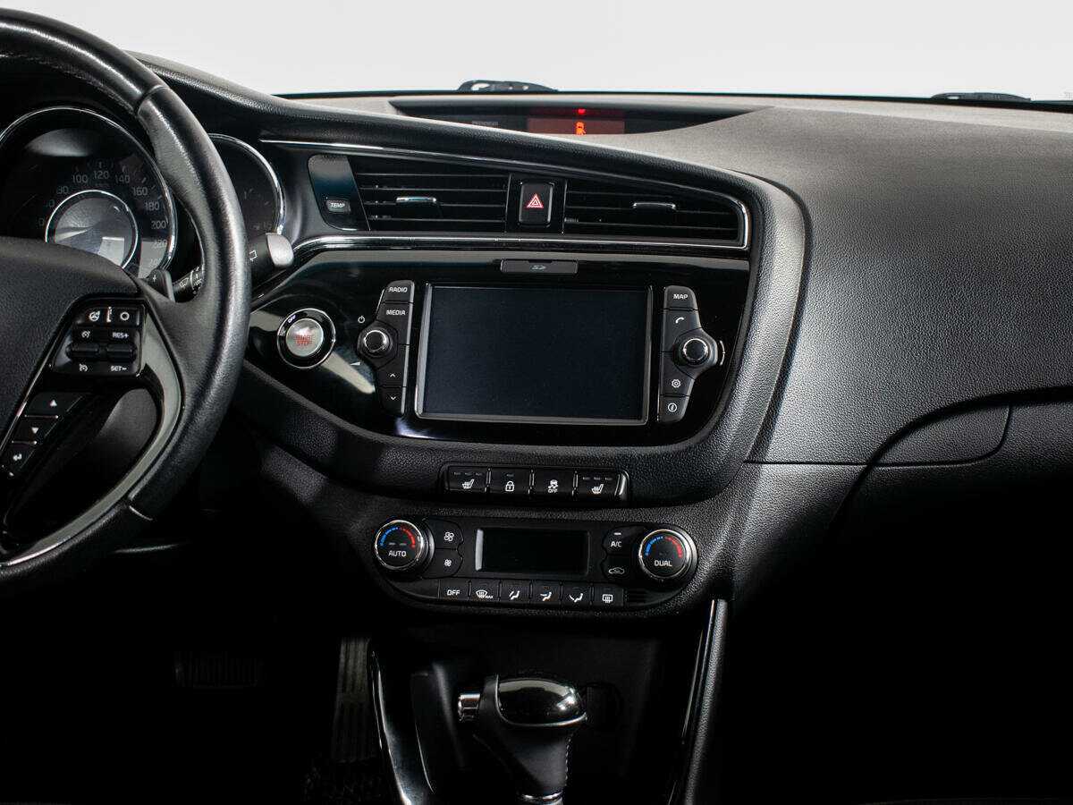 Kia Ceed, 2018 Фото №11