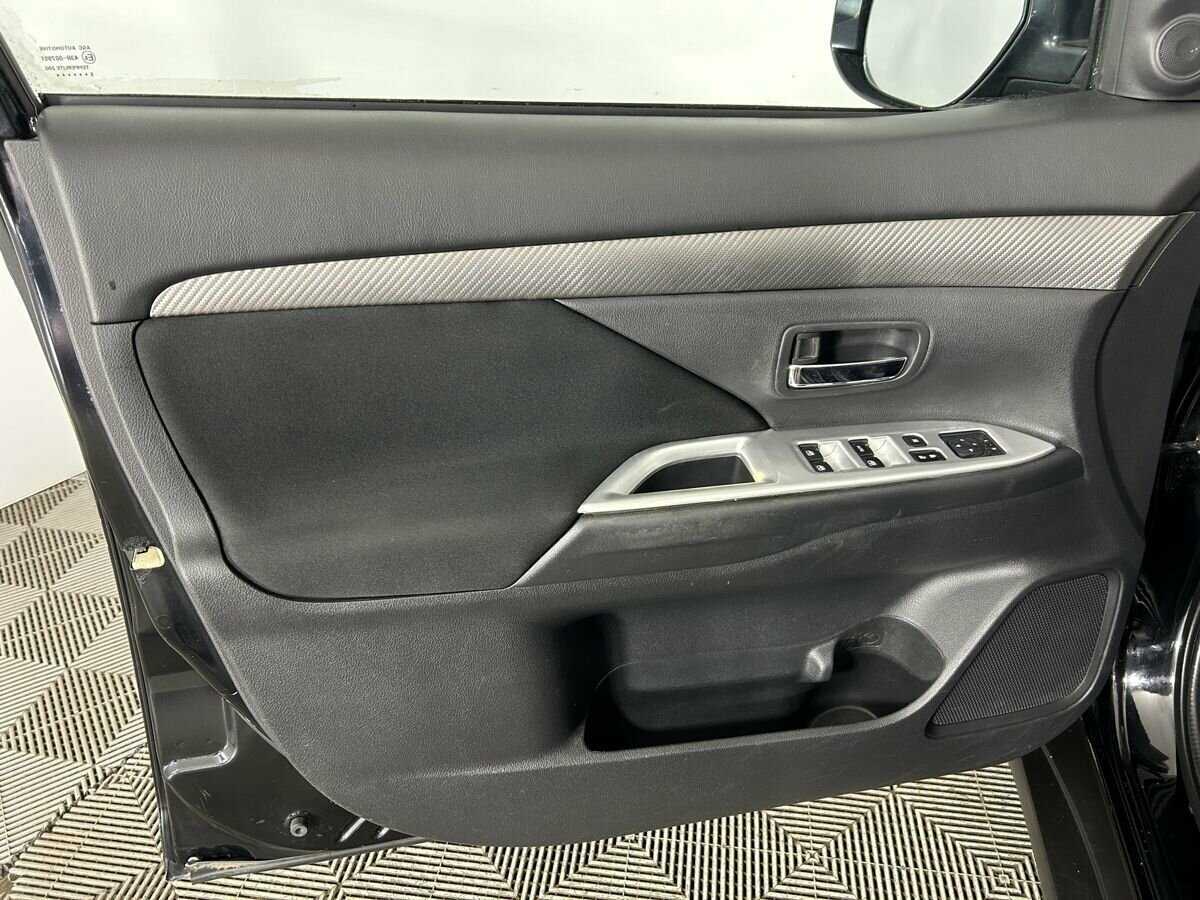 Mitsubishi Outlander, 2015 Фото №7