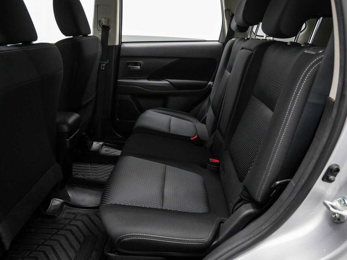 Mitsubishi Outlander, 2018 Фото №12