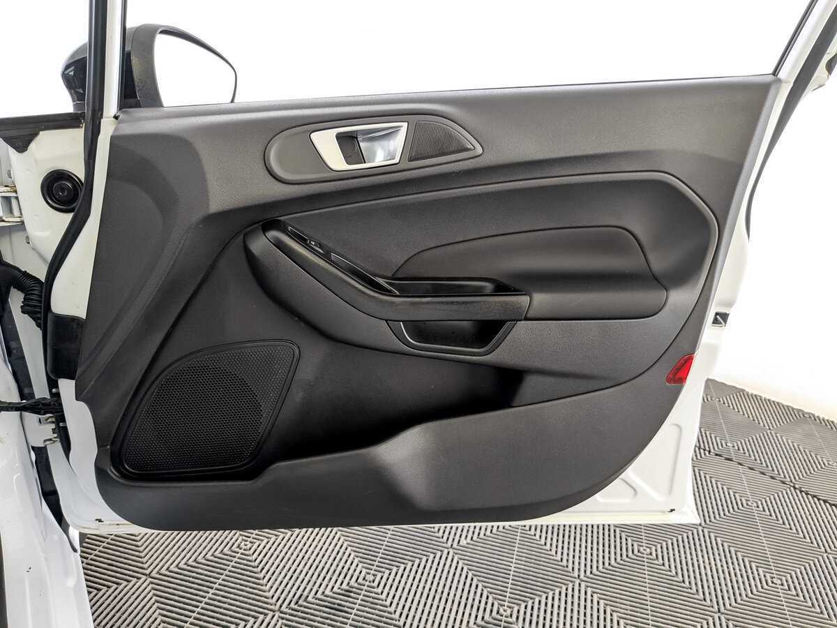 Ford Fiesta, 2017 Фото №23