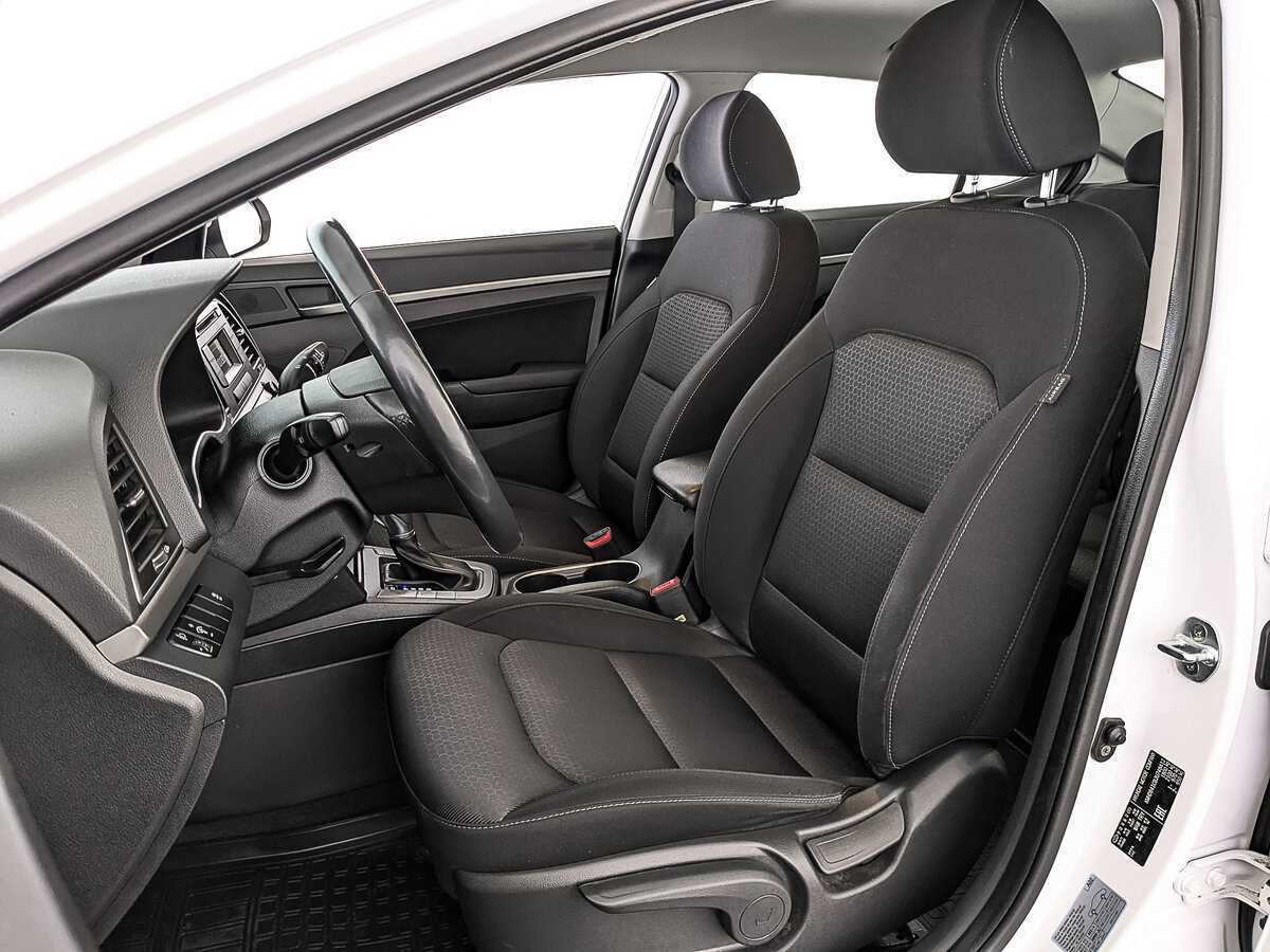 Hyundai Elantra, 2018 Фото №19