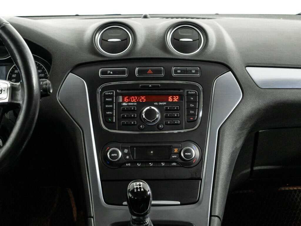 Ford Mondeo, 2014 Фото №14