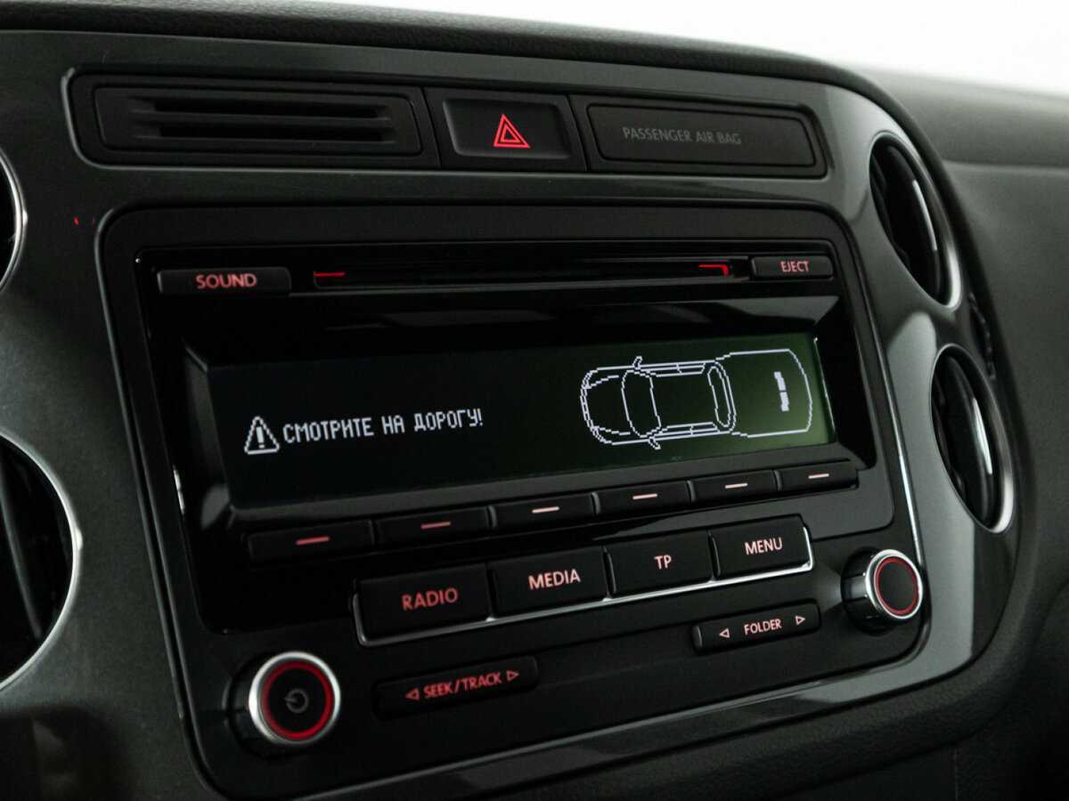 Volkswagen Tiguan, 2015 Фото №16