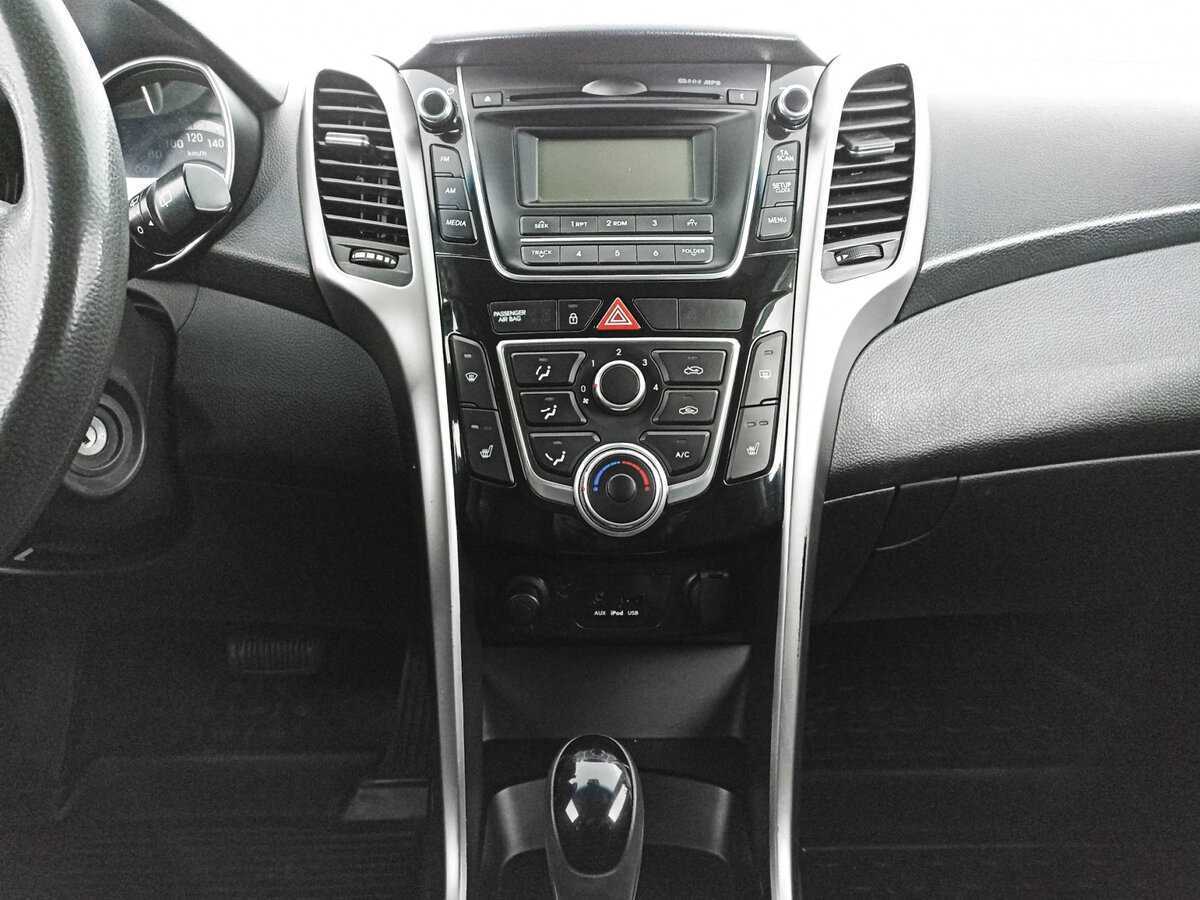 Hyundai i30, 2013 Фото №15