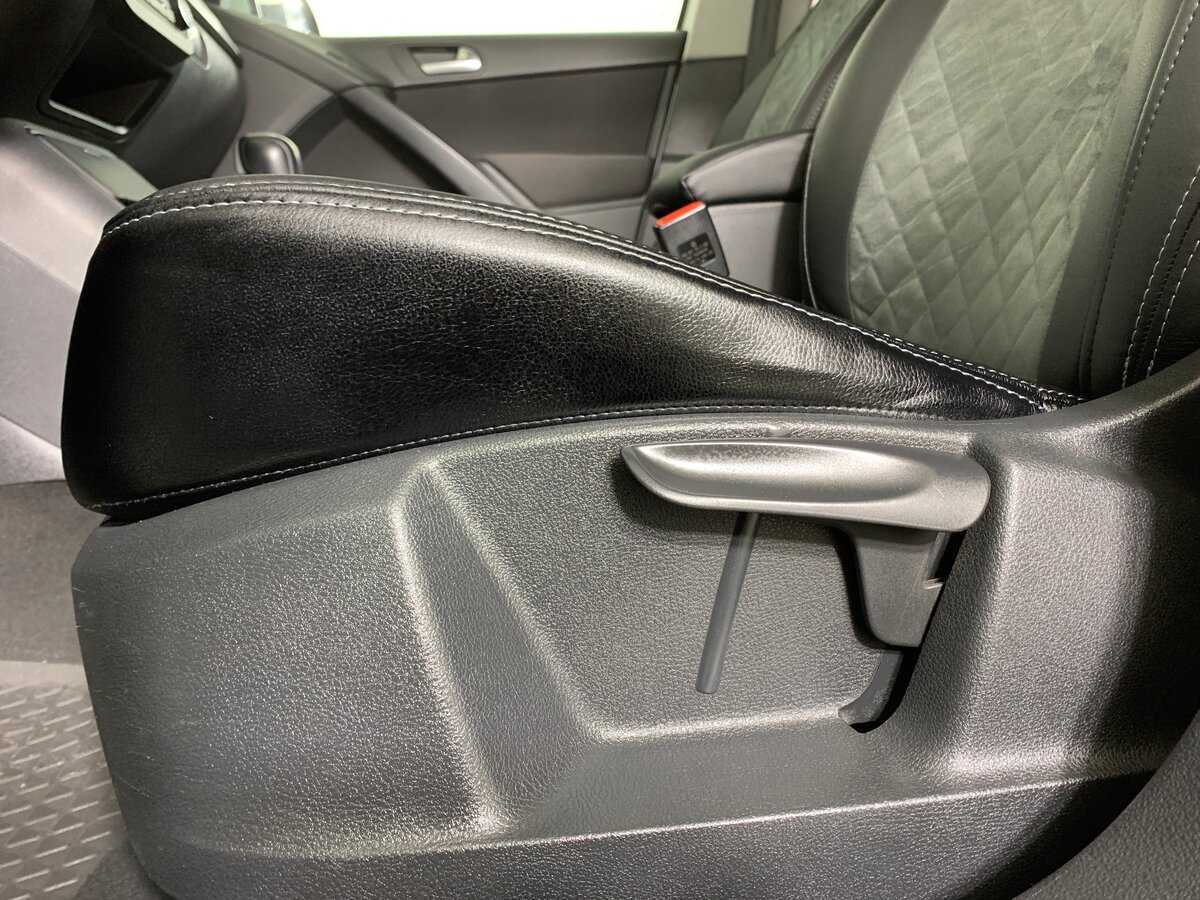 Volkswagen Tiguan, 2015 Фото №17