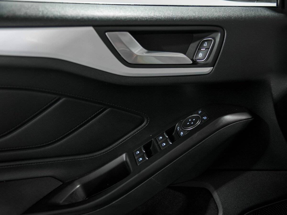 Ford Focus, 2019 Фото №16