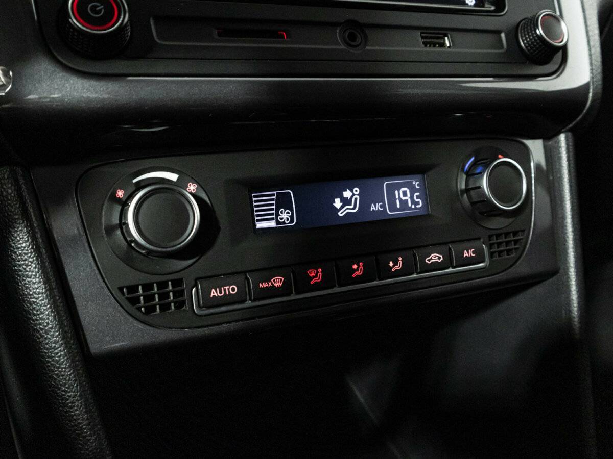 Volkswagen Polo, 2018 Фото №15