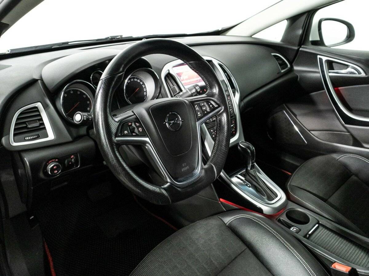 Opel Astra GTC, 2013 Фото №11