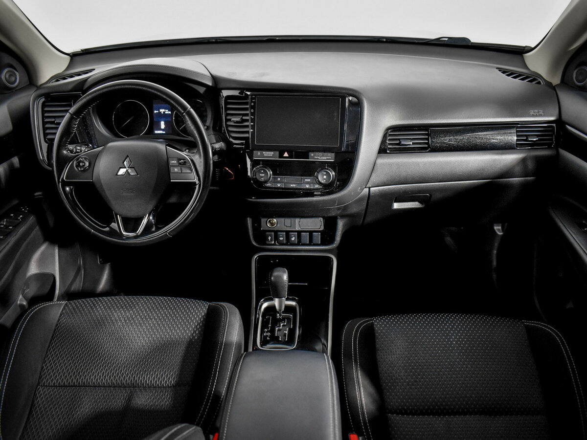 Mitsubishi Outlander III Рестайлинг 3, 2018 Фото №10